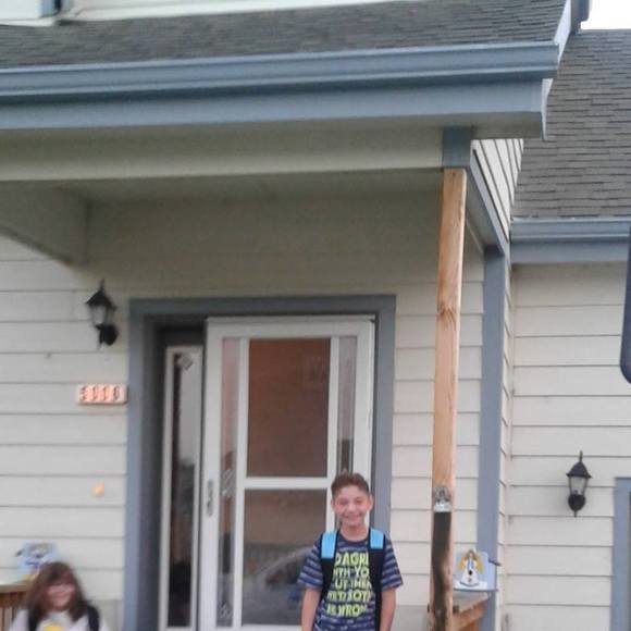 Meet your Posher, Janae - Picture 1 of 1